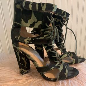 Size 7.5 camo heels.